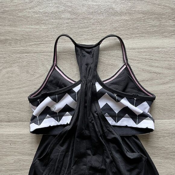 Lululemon Tank Top Womens 4 Black Yoga Running Gym Active - Picture 4 of 8